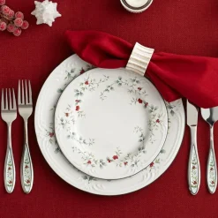 Dinner Plates|Pfaltzgraff® Winterberry® Set of 4 Dinner Plates